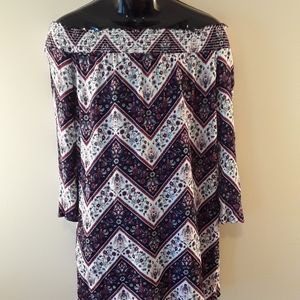 DaVina sz 12 off shoulder tunic shirt